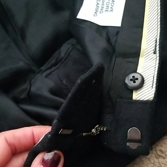 Shorts - Picture 4 of 4